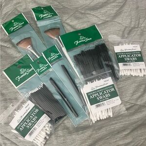 Makeup Brush and Applicator Set - Black and White